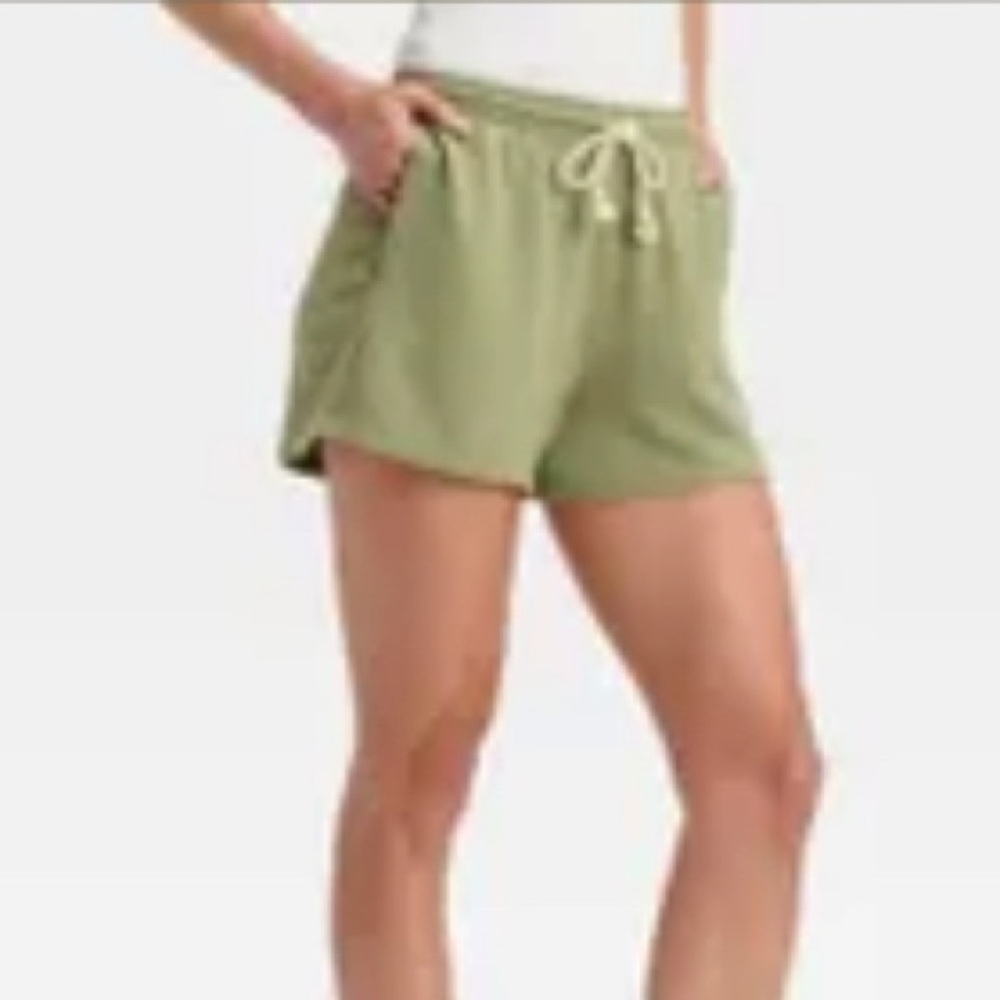 SH67 Universal Thread Large Leisure Studio Mid-Rise Pull-on Shorts Olive Green